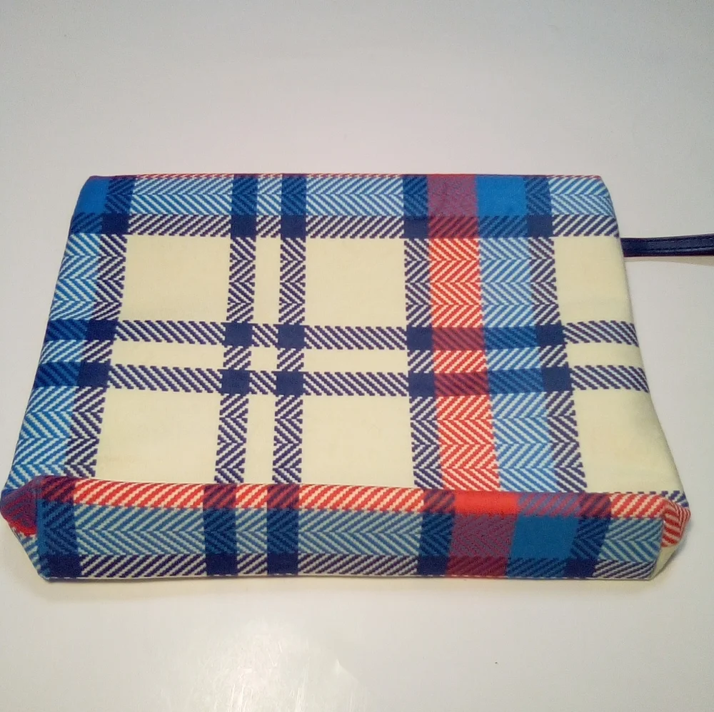 Americana Plaid Cosmetic Pouch Zipper Closure Faux Leather Pull Tag